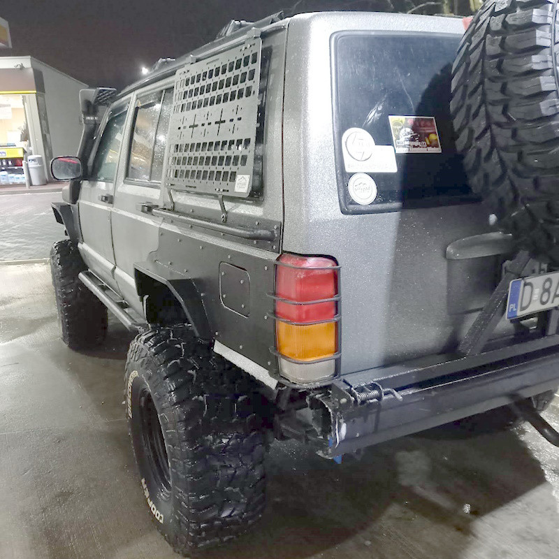 Rücklicht Schutzgitter Jeep Cherokee XJ (97-01)
